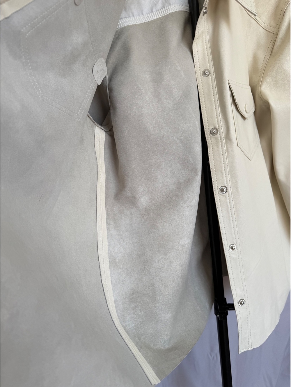 L'Academie Aylah Faux Leather Blouse Shirt Jacket Cream Beige Women's Size S - Picture 5 of 7